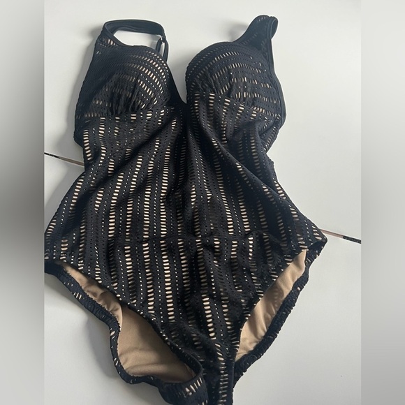 BAR III Plunging Crochet One-Piece Swimsuit Black Nude Lined Pull On New M - Picture 8 of 11